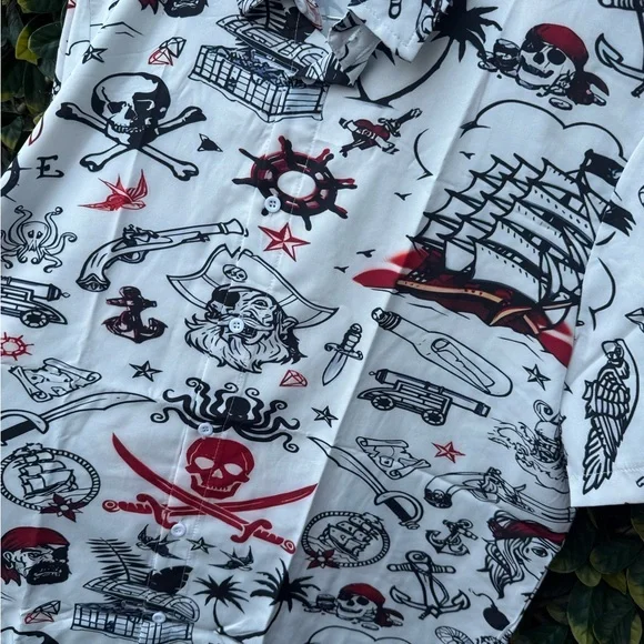 🔹 Men’s Pirate Themed Button Up Shirt - Picture 2 of 3